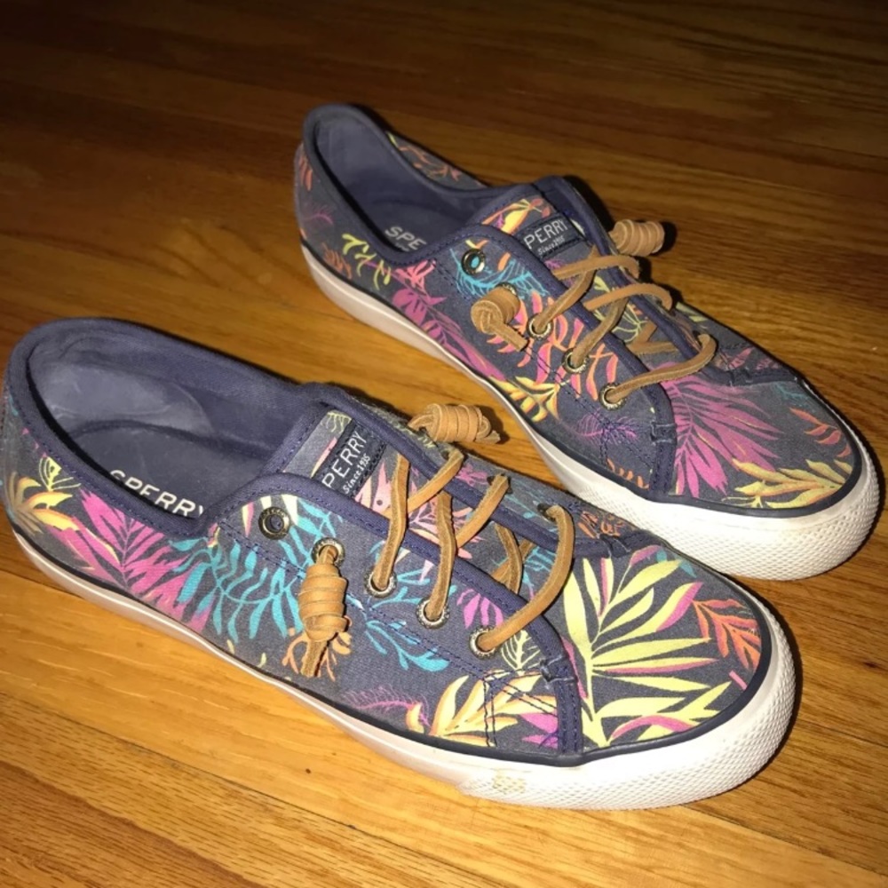 Women’s Sperry Sneakers Size 7.5